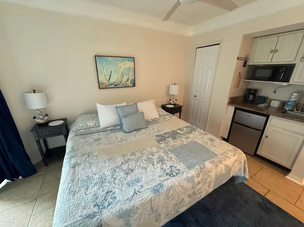 120 Ocean Hibiscus Dr, Saint Augustine, FL
