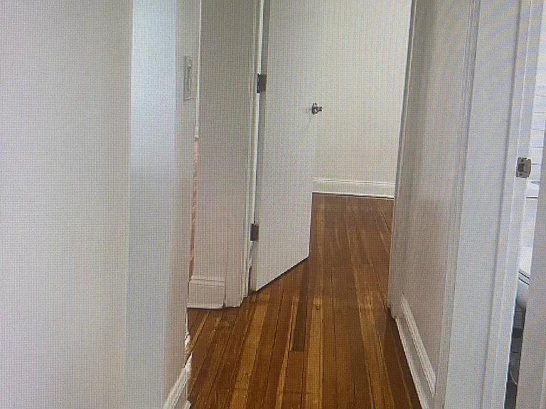 Edison Ave — Photo 9