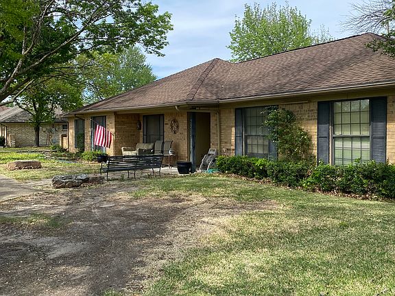 3rd image of 3513 Toler Rd
