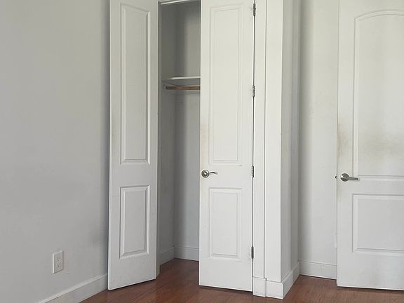 4th image of 313 Knickerbocker Ave #8