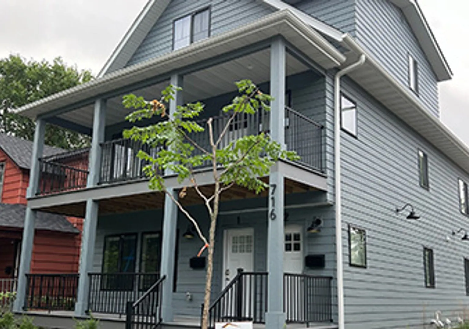 1221 7th St SE — Photo 1