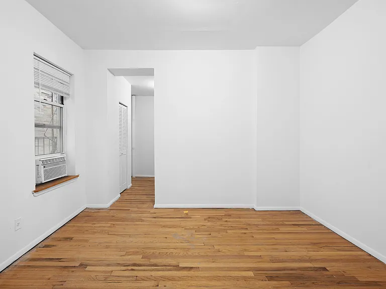 320 E 49th St #47 — Photo 1