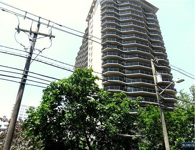 1st image of 2077 Center Ave APT 7C