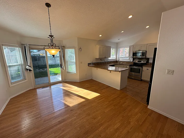 620 Teton Dr — Photo 2