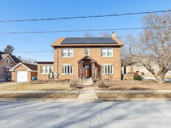 403 Watson St, Aurora, IL 60505