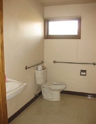 3rd image of 347 Floral Dr