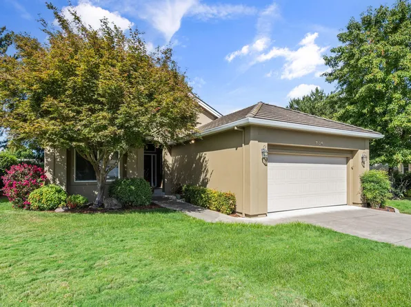 706 Summerwood Dr, Medford, OR 97504