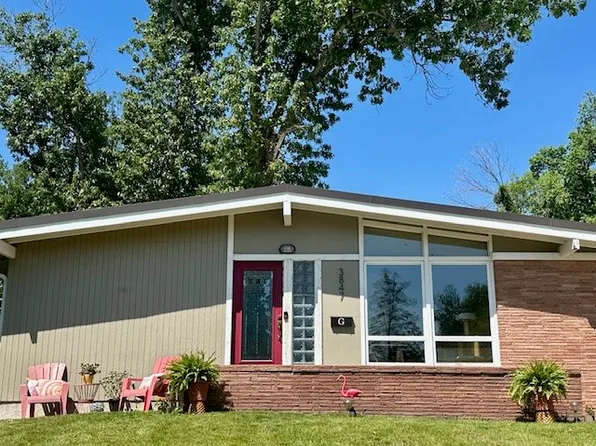 3847 Falbrook Dr NE, Cedar Rapids, IA 52402