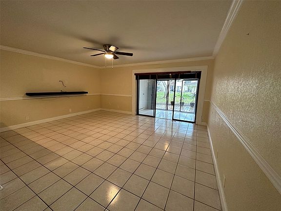 5th image of 22435 SW 61st Way #124