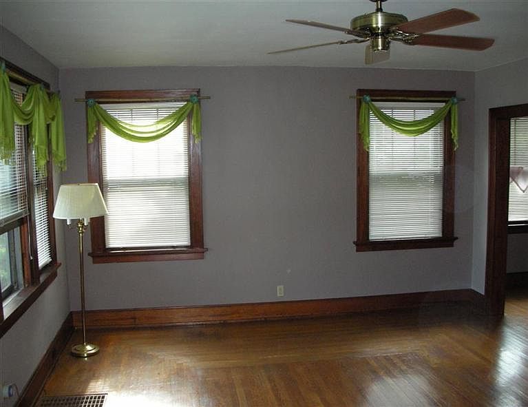 1st image of 3548 Daytona Ave