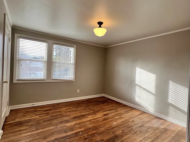 7776 N Interstate Ave #17 — Photo 12