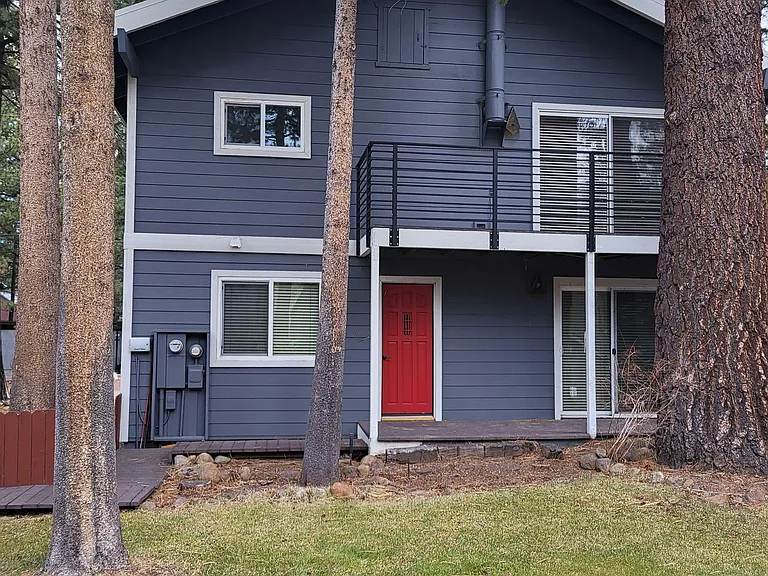 432 Mono St — Photo 2