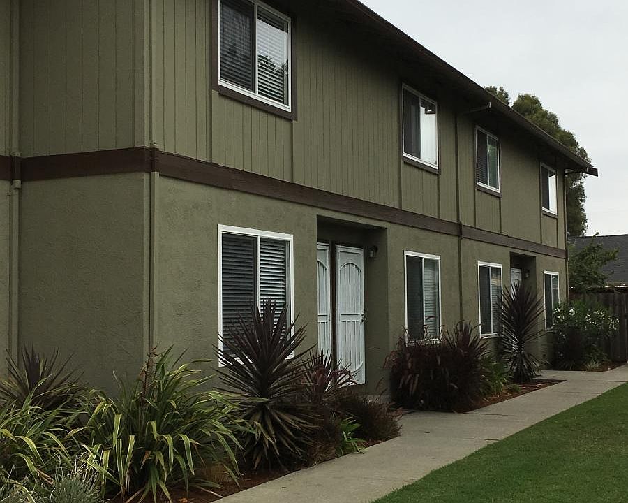 1st image of 24970 Cypress Ave APT 2