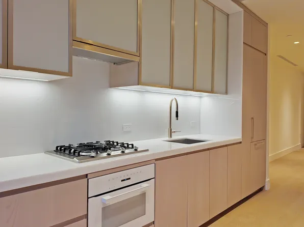 201 East 74th Street image 2 of 19