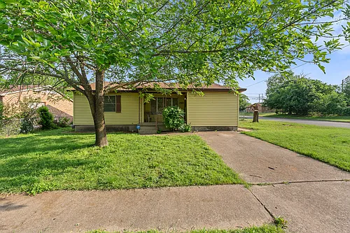 1302 Redondo Dr Photo 1