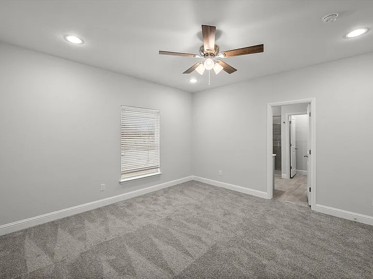2355 Spring Park Blvd — Photo 28