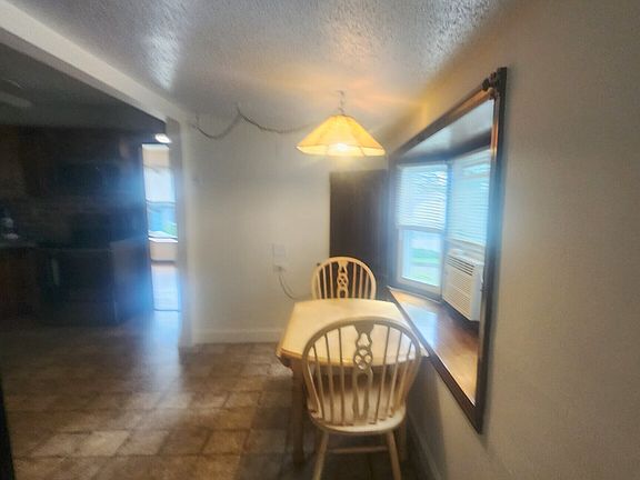 3rd image of 72 Waverly Park Road