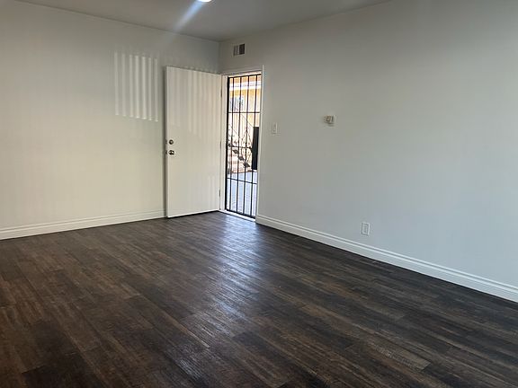 5th image of 7632 Newlin Ave #4A
