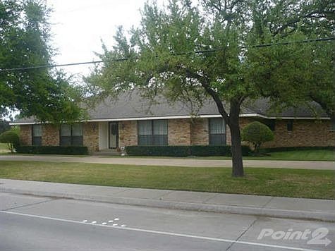 1st image of 3550 Brookhaven Club Dr