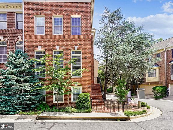3rd image of 4625 Knight Pl
