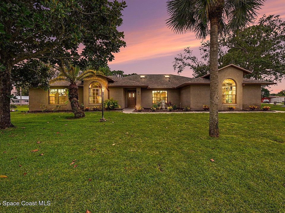 1st image of 672 Altura Dr