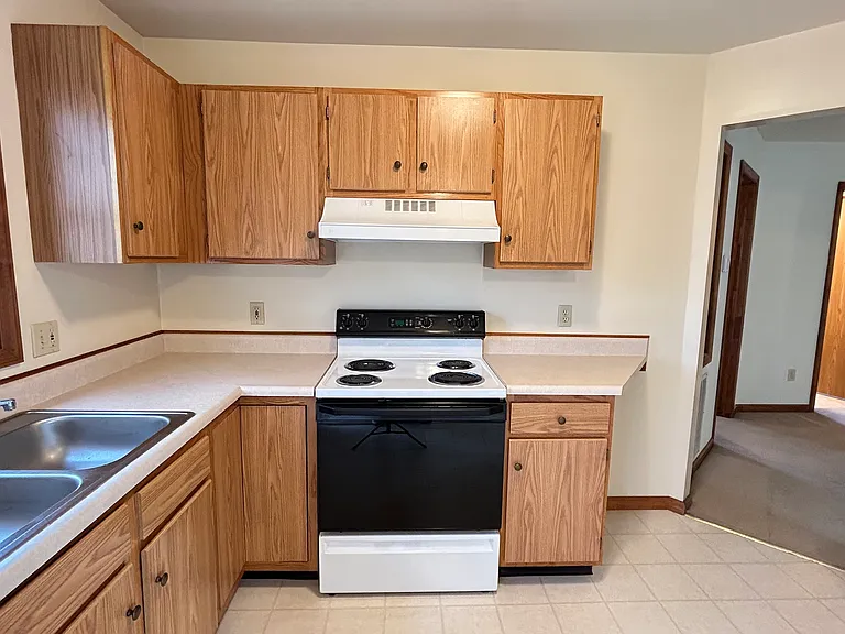 4212 Menga Dr #4 — Photo 2