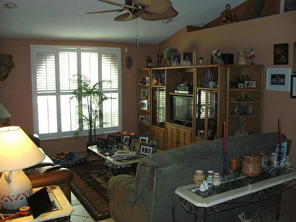 2nd image of 3221 Brentwood Ln