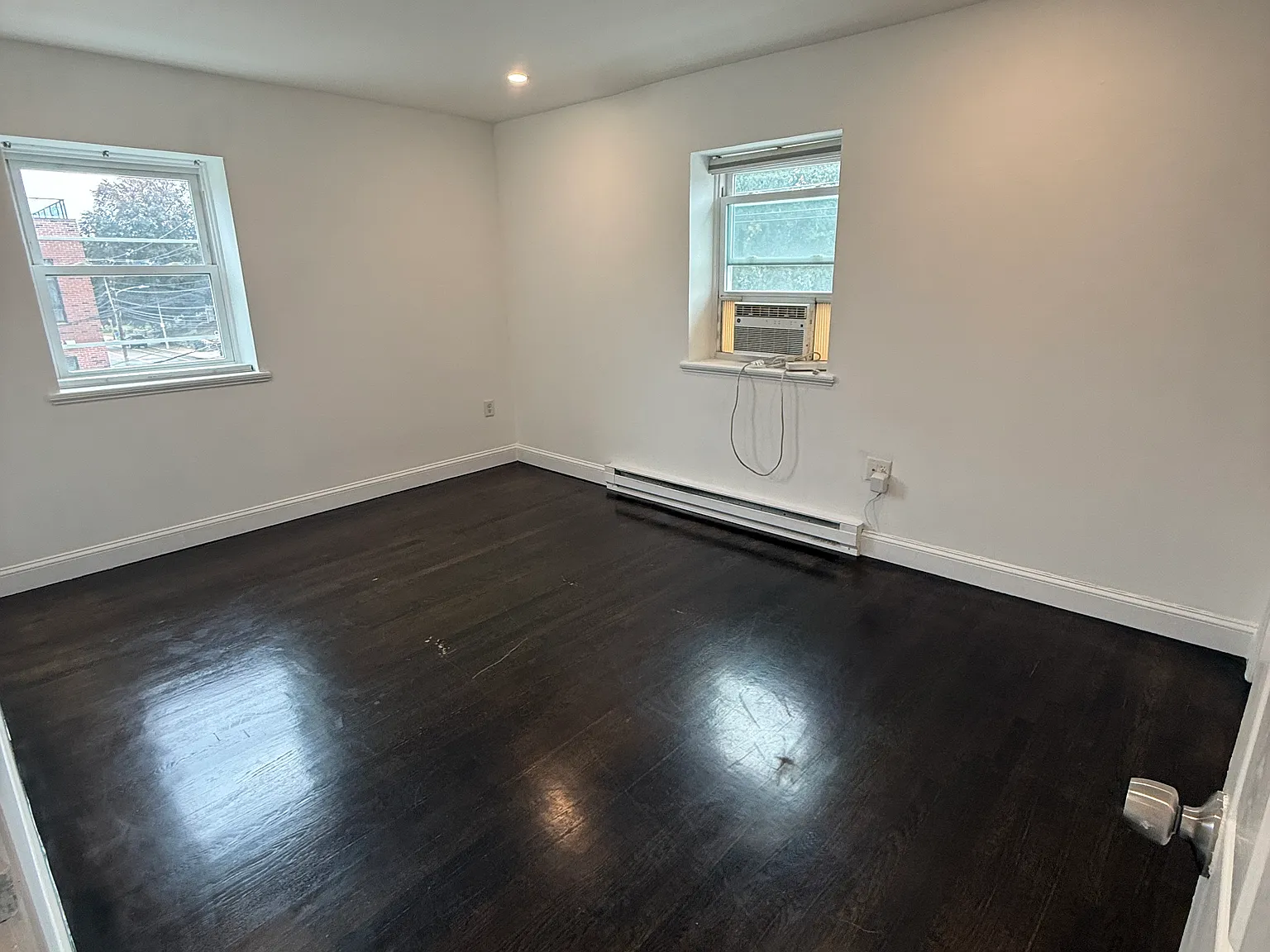 2 bed, 735 sqft, $2,700 — Photo 1