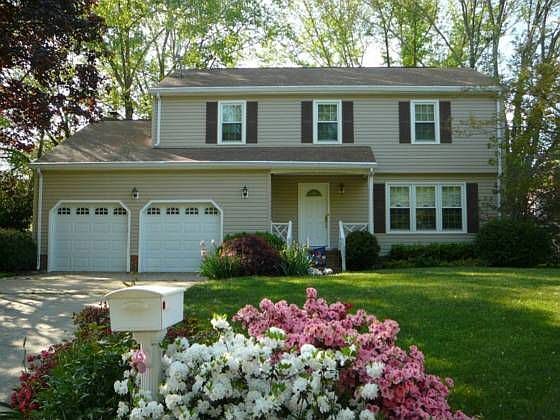 1st image of 87 Silverwood Dr