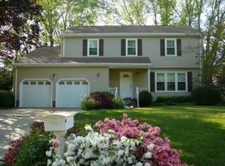 87 Silverwood Dr, Newport News, VA 23608