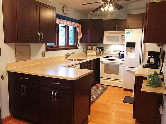 3rd image of 13502 Heatherwood Dr
