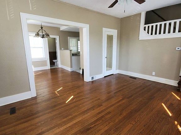 2nd image of 138 N 31st St