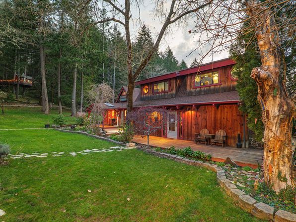 3305 Dick George Rd, Cave Junction, OR 97523