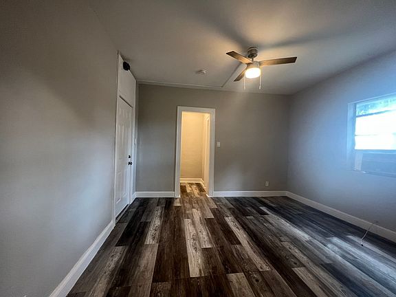 3rd image of 1856 Lincoln St #10