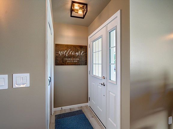 5th image of 652 E Countryside Dr