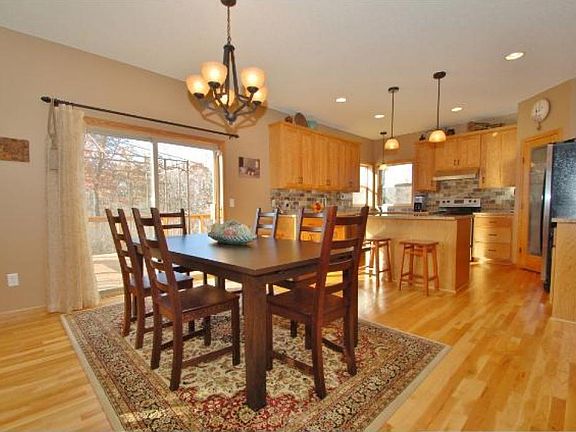 5th image of 24442 Crocus St NW