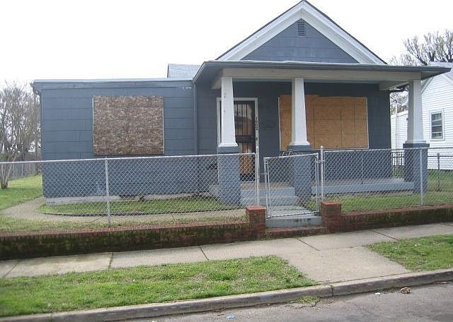 2nd image of 1902 Albany Ave