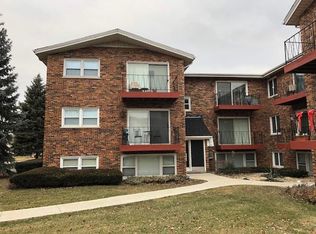 5615 6th Ave APT 3A, Countryside, IL 60525