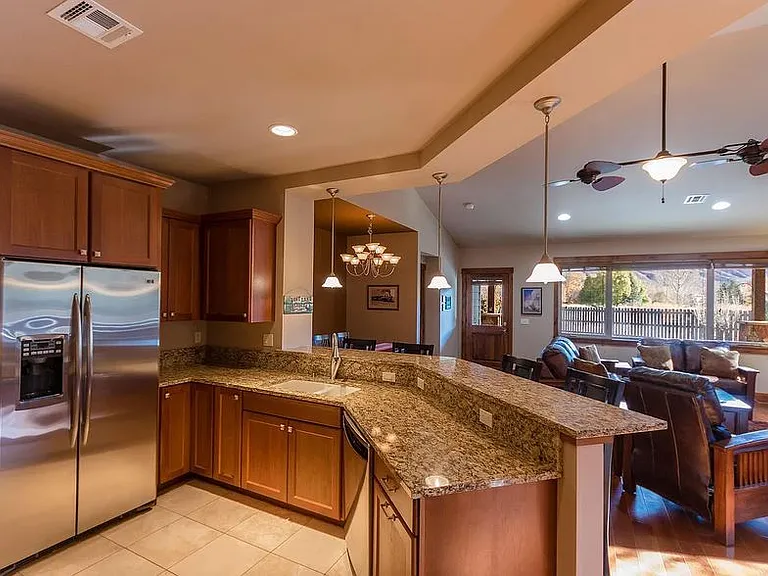 160 Trimble Crossing Dr — Photo 4