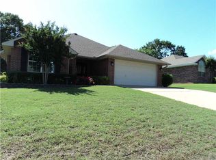 1015 N 2nd Ter, Barling, AR 72923