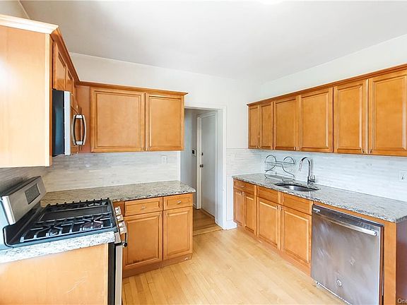 2nd image of 69 Spruce St APT 1W