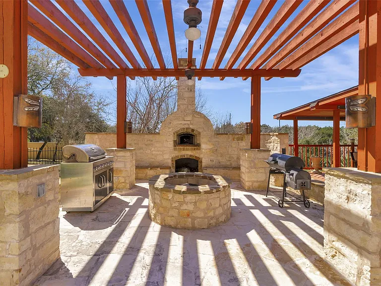 5600 Laguna Cliff Ln — Photo 22