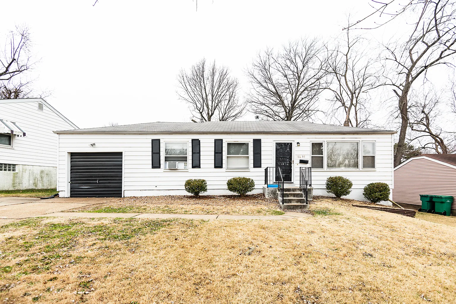 10235 Cabot Dr photo 1