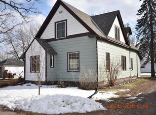 303 2nd St SW, Braham, MN 55006