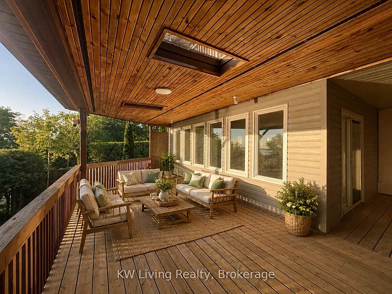 127 Lake Dr N — Photo 16