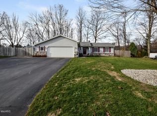 4180 Imperial Dr NW, Grand Rapids, MI