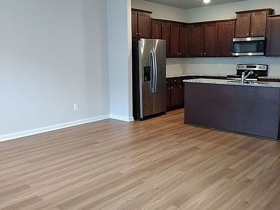 5th image of 327 Rankin Cir