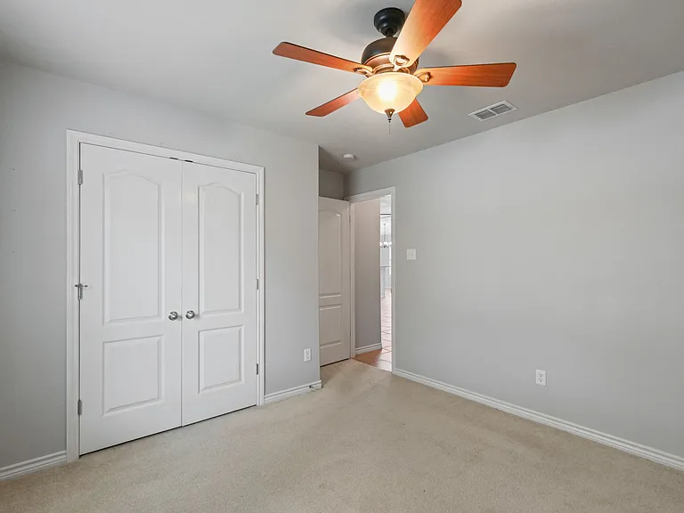 6815 Fox Hill Dr — Photo 12