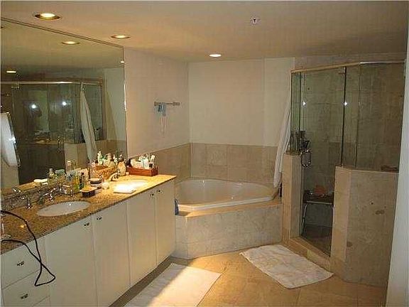 3rd image of 600 W Las Olas Blvd APT 2001