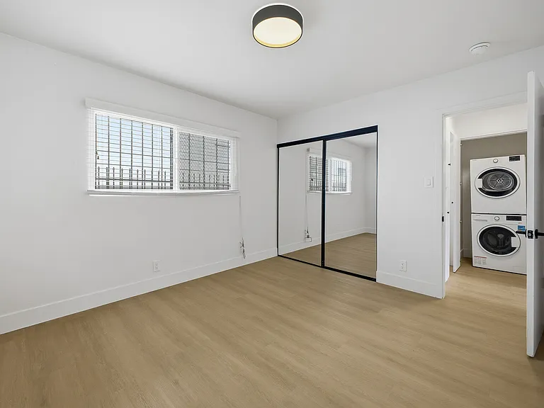 6416 S Victoria Ave #2A — Photo 9